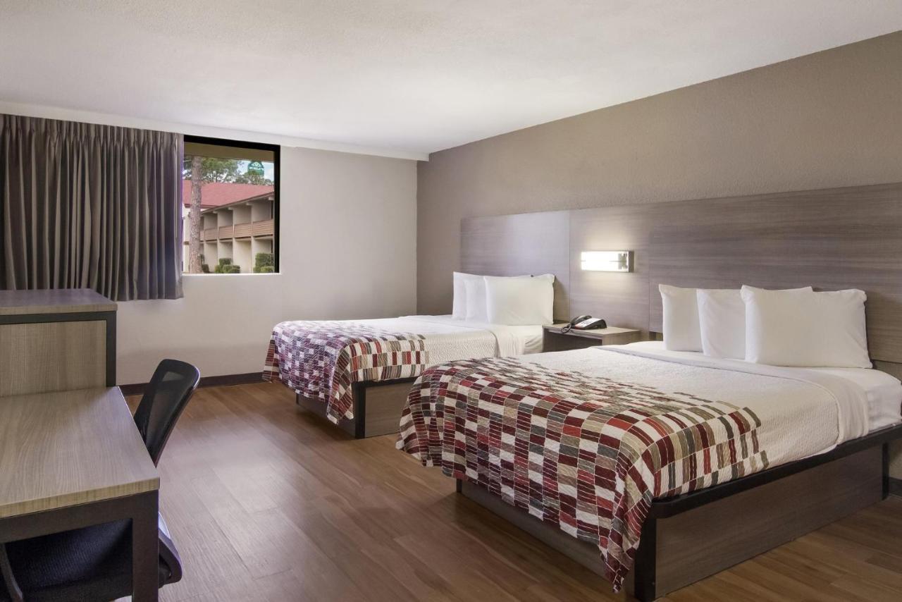 Red Roof Inn & Suites Brunswick I-95 Екстер'єр фото