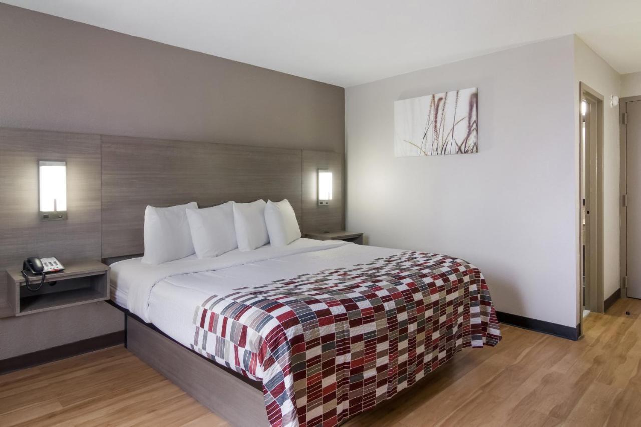 Red Roof Inn & Suites Brunswick I-95 Екстер'єр фото