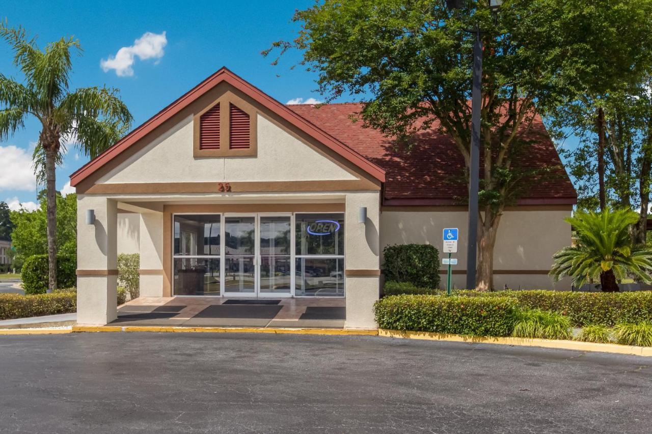Red Roof Inn & Suites Brunswick I-95 Екстер'єр фото