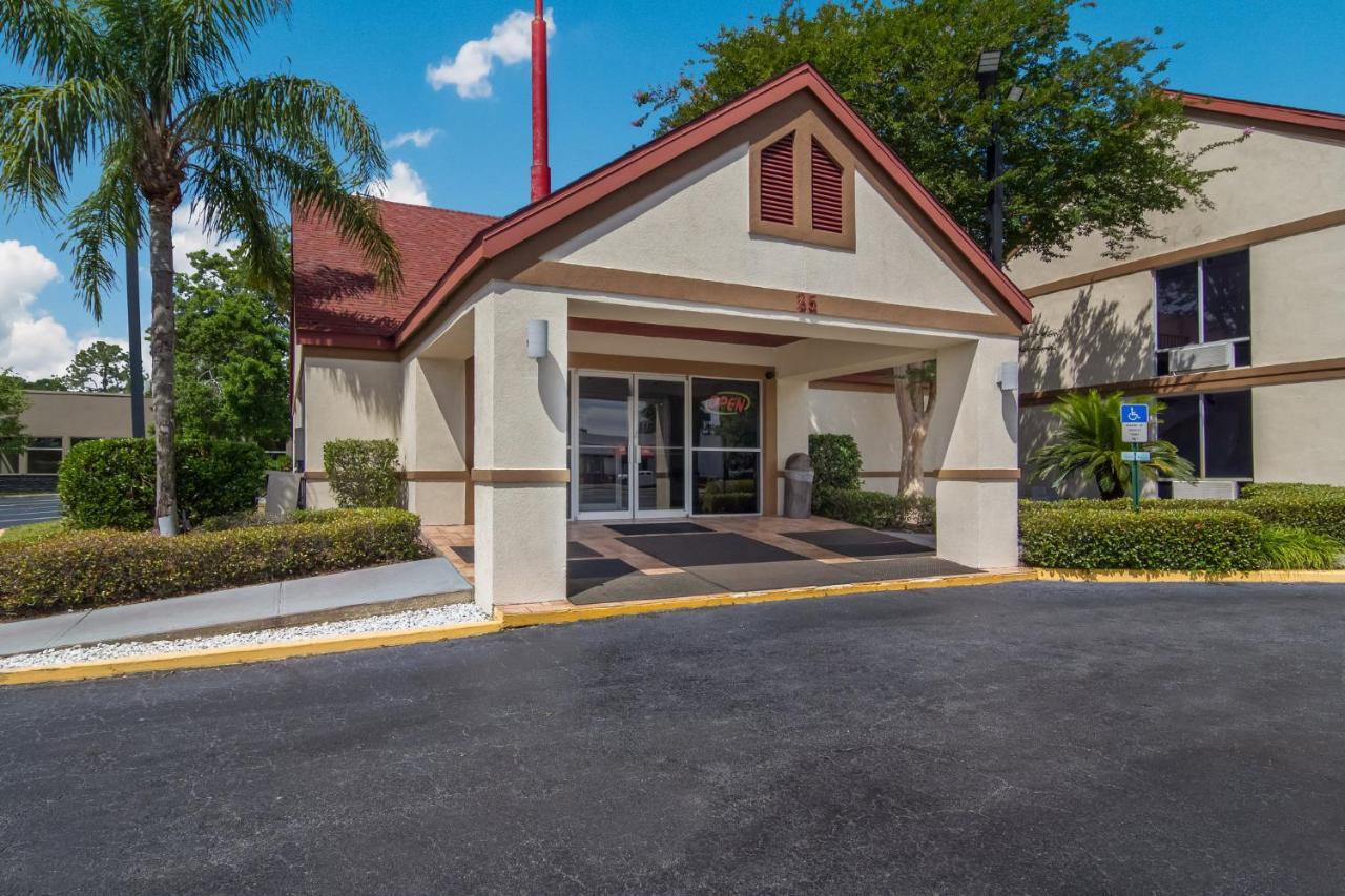 Red Roof Inn & Suites Brunswick I-95 Екстер'єр фото