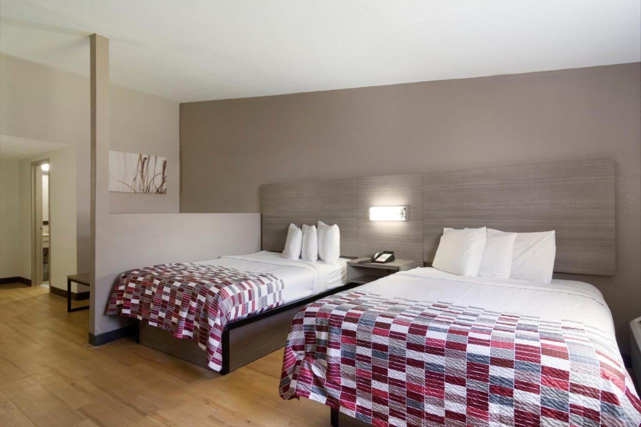 Red Roof Inn & Suites Brunswick I-95 Екстер'єр фото