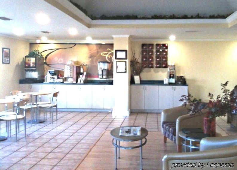 Red Roof Inn & Suites Brunswick I-95 Екстер'єр фото