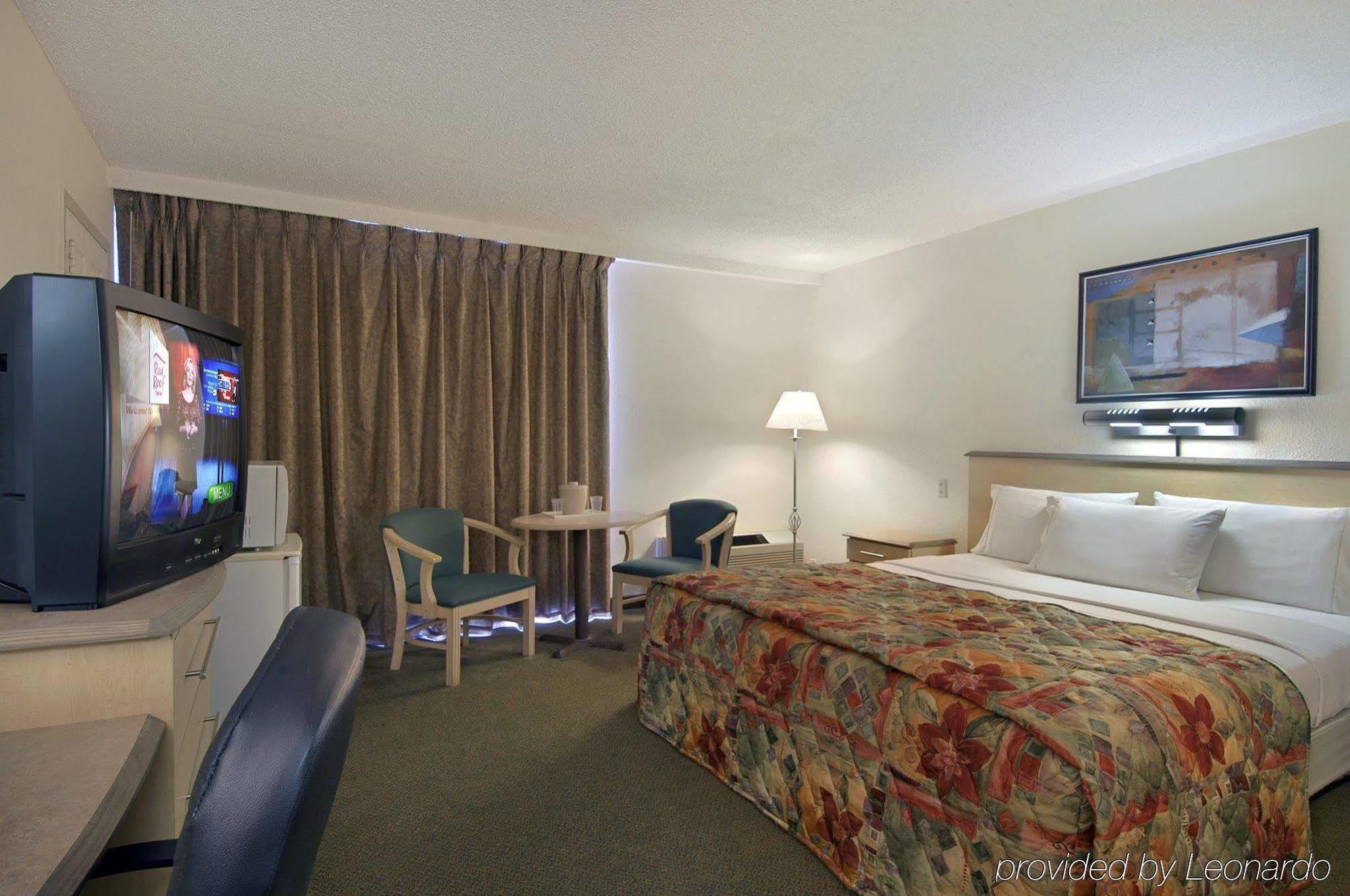 Red Roof Inn & Suites Brunswick I-95 Екстер'єр фото